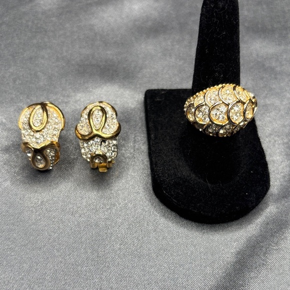 Elegant Gold and Silver Women's Jewelry Set - Picture 1 of 5
